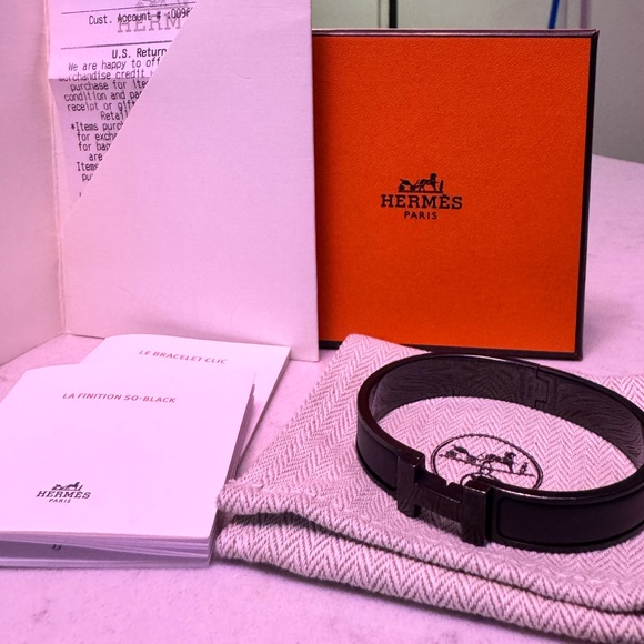 Clic HH So Black Bracelet - Picture 1 of 8